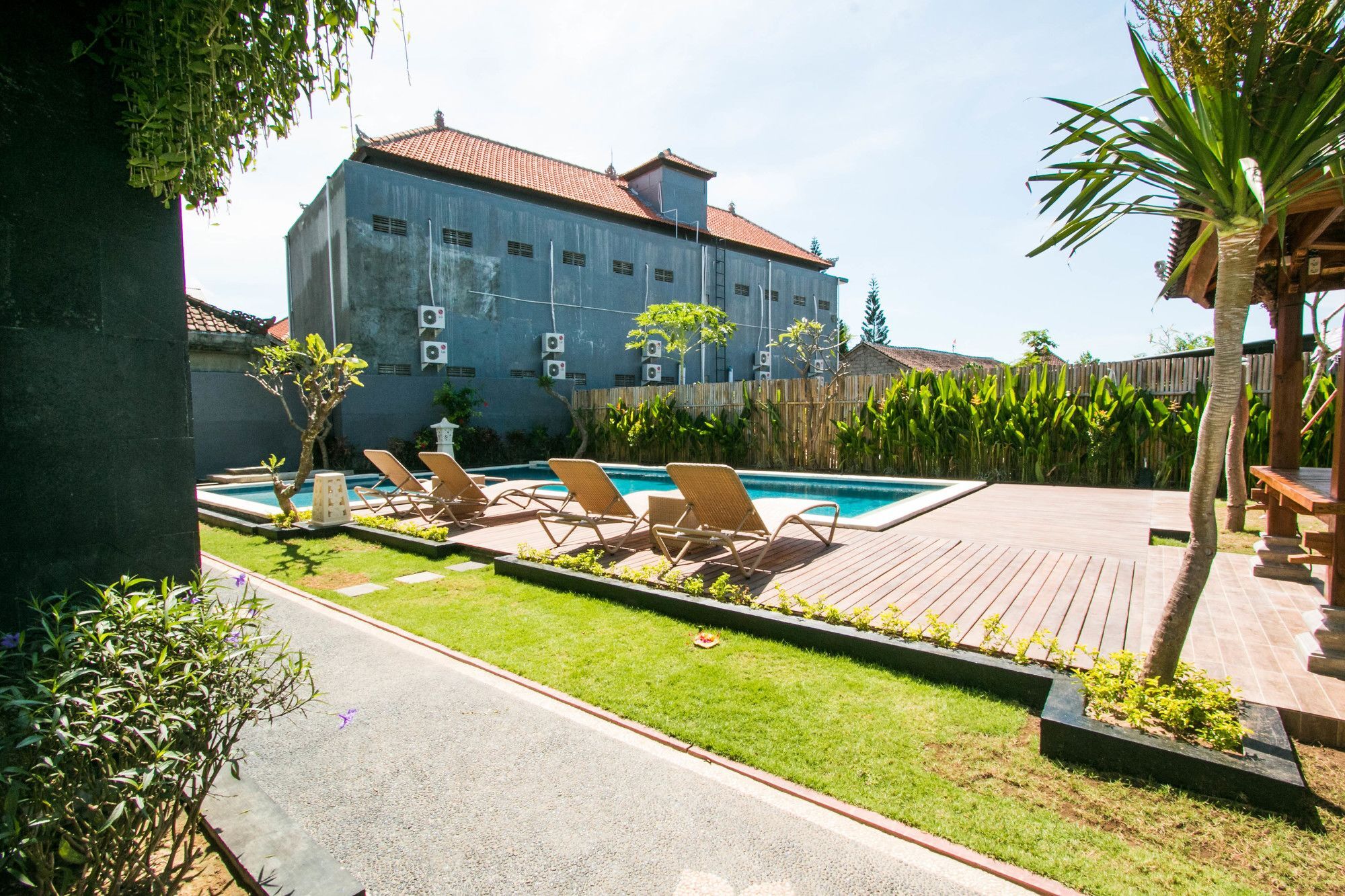 Srikandi Inn Kuta Selatan ภายนอก รูปภาพ
