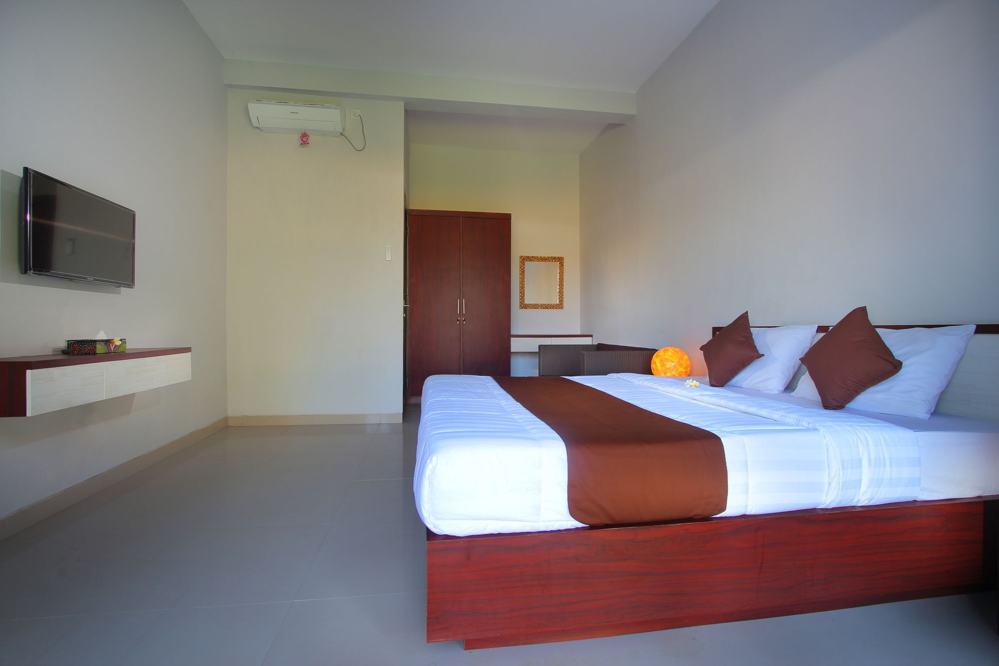 Srikandi Inn Kuta Selatan ภายนอก รูปภาพ